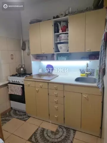 2-комнатная квартира, этаж 3 из 5, 42 м²