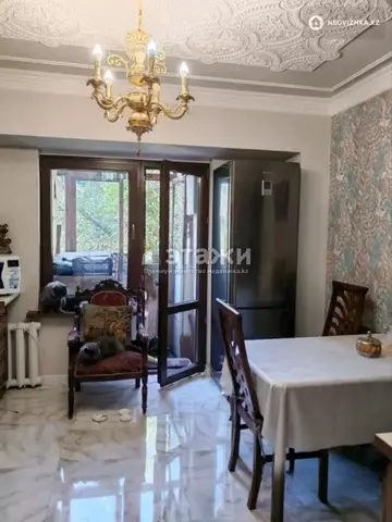 2-комнатная квартира, этаж 3 из 5, 54 м²