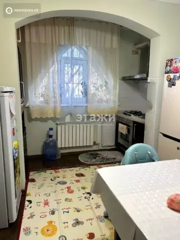 3-комнатная квартира, этаж 1 из 9, 70 м²