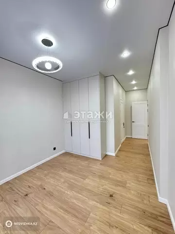 4-комнатная квартира, этаж 10 из 12, 139 м²