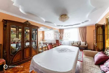 4-комнатная квартира, этаж 3 из 16, 160 м²