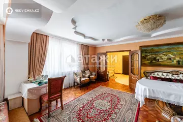 4-комнатная квартира, этаж 3 из 16, 160 м²