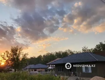 4-комнатный дом, 5 соток, 100 м²