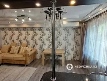 3-комнатная квартира, этаж 2 из 5, 72 м²