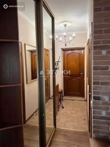 2-комнатная квартира, этаж 5 из 6, 60 м²