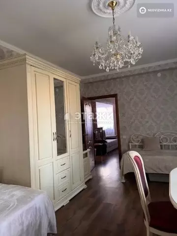 2-комнатная квартира, этаж 5 из 6, 60 м²