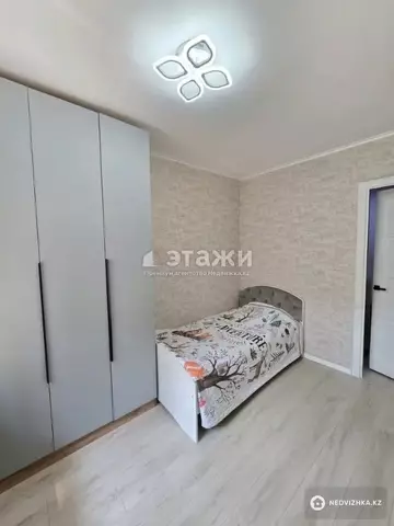 2-комнатная квартира, этаж 4 из 5, 49 м²