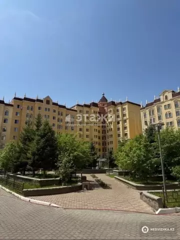 4-комнатная квартира, этаж 7 из 10, 118 м²