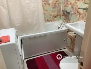 1-комнатная квартира, этаж 2 из 3, 45 м², посуточно