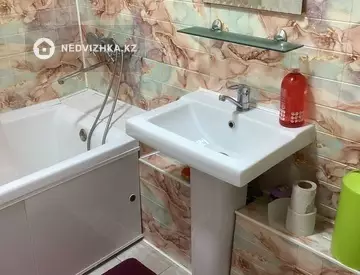 1-комнатная квартира, этаж 2 из 3, 45 м², посуточно