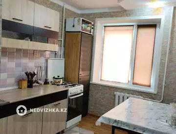 3-комнатная квартира, этаж 4 из 9, 64 м²