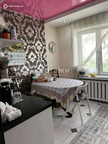3-комнатная квартира, этаж 5 из 5, 61 м²