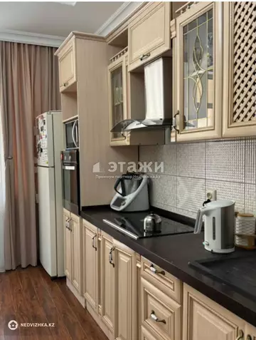 3-комнатная квартира, этаж 2 из 9, 100 м²