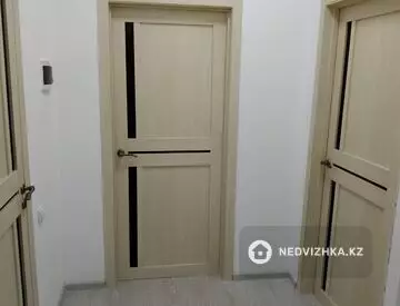 1-комнатная квартира, этаж 11 из 12, 40 м²