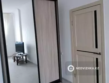 1-комнатная квартира, этаж 11 из 12, 40 м²