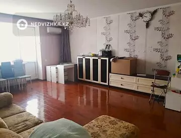 3-комнатная квартира, этаж 3 из 10, 90 м²