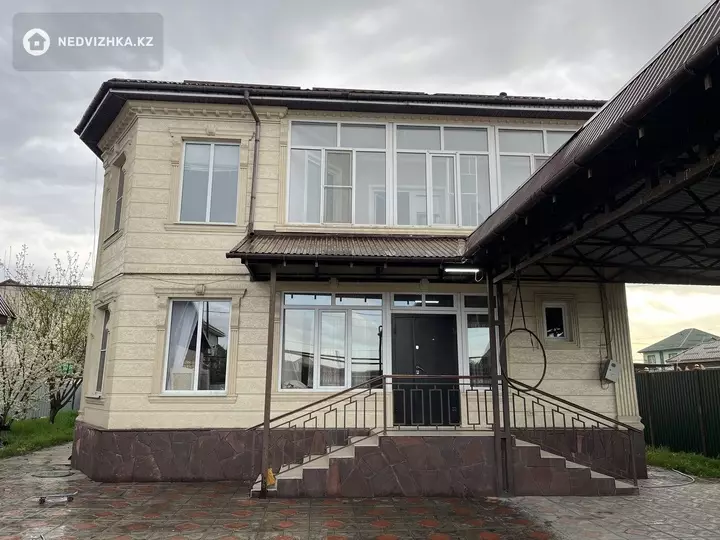 300 м², 6-комнатный дом, 6 соток, 300 м², изображение - 1