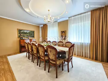 5-комнатный дом, 4 соток, 273 м²