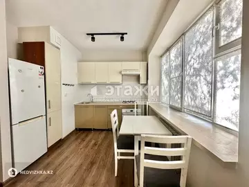 2-комнатная квартира, этаж 4 из 5, 61 м²