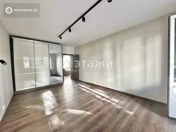 2-комнатная квартира, этаж 4 из 5, 61 м²