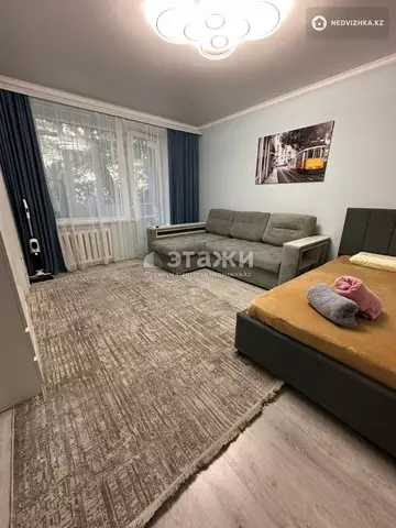 1-комнатная квартира, этаж 3 из 5, 42 м²