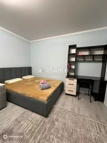1-комнатная квартира, этаж 3 из 5, 42 м²