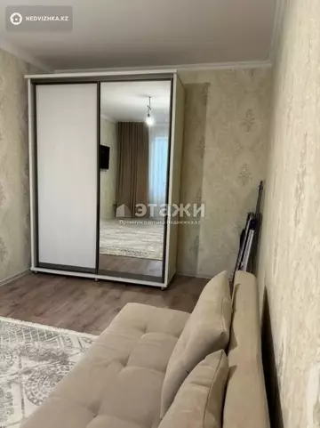 1-комнатная квартира, этаж 3 из 10, 38 м²