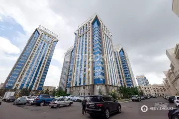 2-комнатная квартира, этаж 5 из 25, 65 м²