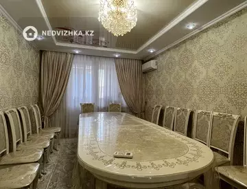 3-комнатная квартира, этаж 4 из 4, 82 м²
