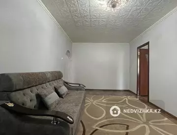 2-комнатная квартира, этаж 4 из 5, 42 м²