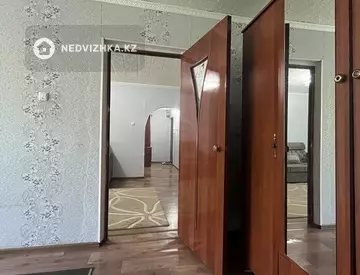 2-комнатная квартира, этаж 4 из 5, 42 м²