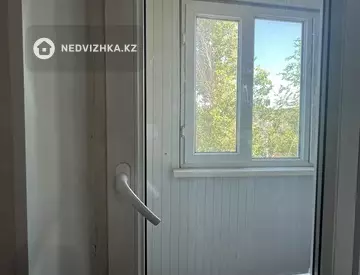 2-комнатная квартира, этаж 4 из 5, 42 м²