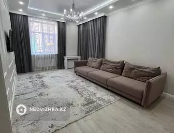 3-комнатная квартира, этаж 1 из 10, 81 м²