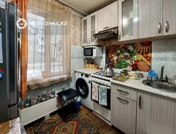 3-комнатная квартира, этаж 1 из 5, 64 м²