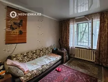 3-комнатная квартира, этаж 1 из 5, 64 м²