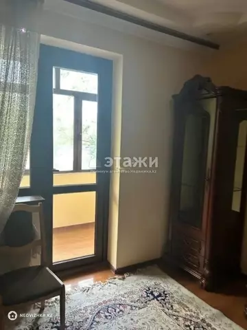 3-комнатная квартира, этаж 2 из 9, 70 м²