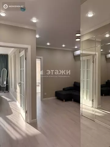 3-комнатная квартира, этаж 5 из 12, 60 м², на длительный срок