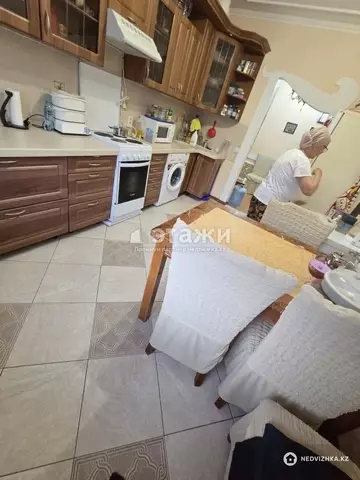 2-комнатная квартира, этаж 7 из 10, 65 м²