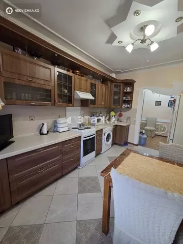 2-комнатная квартира, этаж 7 из 10, 65 м²
