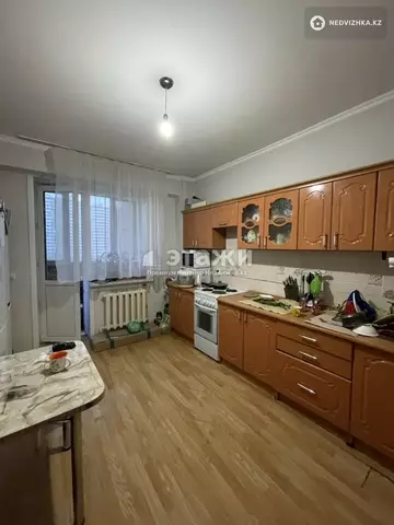 2-комнатная квартира, этаж 6 из 15, 67 м²