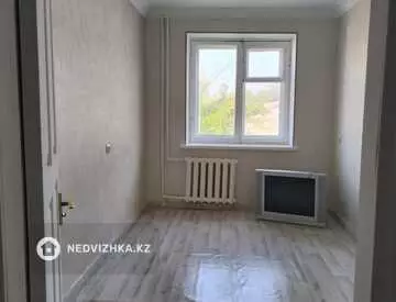 2-комнатная квартира, этаж 3 из 4, 40 м²