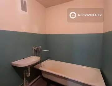 3-комнатная квартира, этаж 4 из 4, 60 м²