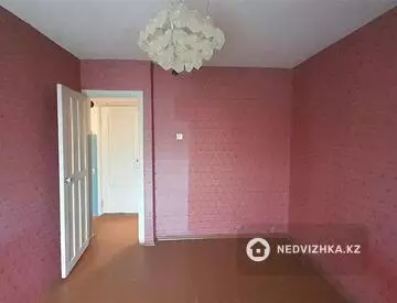 3-комнатная квартира, этаж 4 из 4, 60 м²