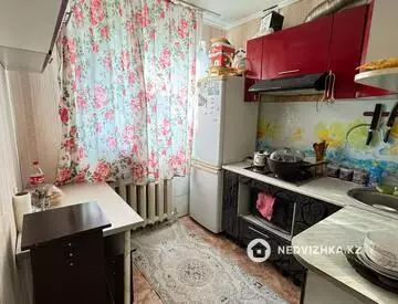 2-комнатная квартира, этаж 2 из 5, 49 м²