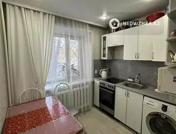 3-комнатная квартира, этаж 1 из 5, 60 м²
