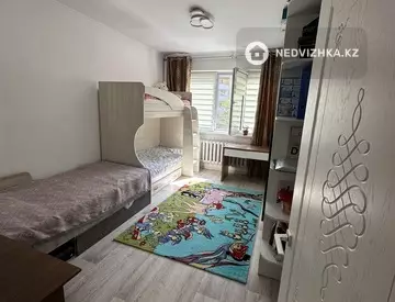 2-комнатная квартира, этаж 3 из 9, 64 м²