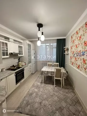 2-комнатная квартира, этаж 8 из 14, 76 м²