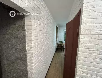 2-комнатная квартира, этаж 2 из 4, 42 м²