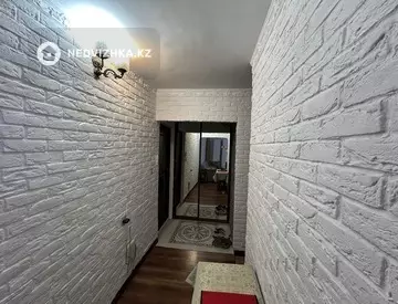 2-комнатная квартира, этаж 2 из 4, 42 м²