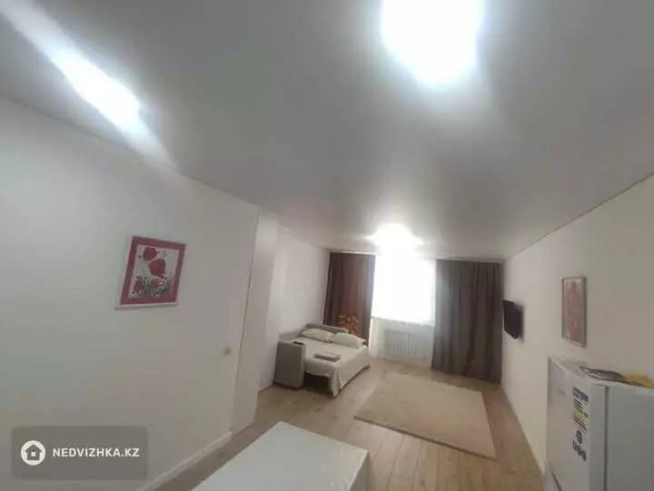 38 м², 1-комнатная квартира, этаж 4 из 24, 38 м², посуточно, изображение - 1
